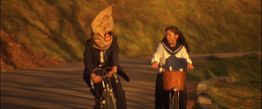 「러브레터」 – 눈 내리는 겨울, 그리움이 남긴 가장 아름다운 편지