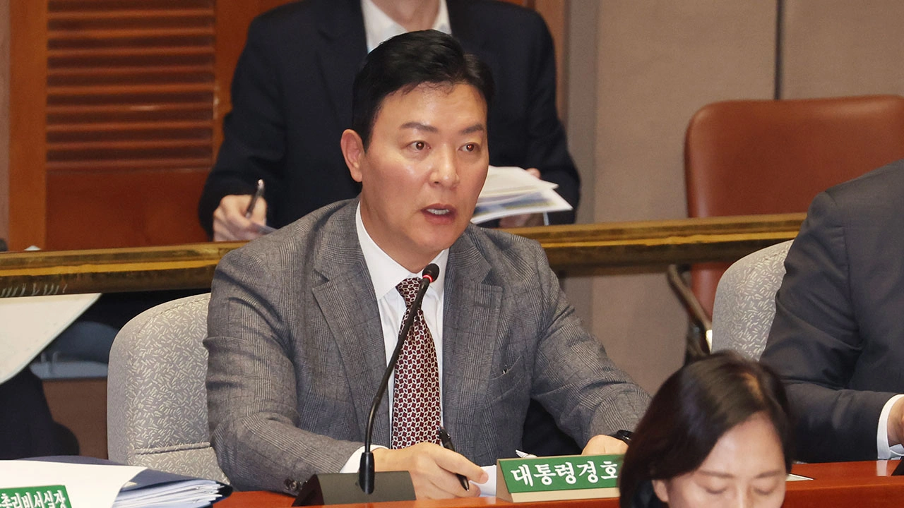 대통령골프논란에 깅호처김성훈 차장의 응답모습