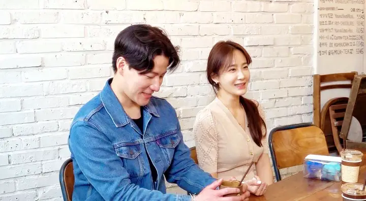 전참시 전지적참견시점 사랑꾼 최수종 조카 배우 조태관 아내 운영하는 단골 카페 커피와 크로플 맛집 청담동 청담역 디저트 카페 추천 소개