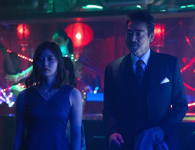 넷플릭스 일본 도박 영화다시보기추천 거짓말 사냥꾼 바쿠 결말 후기 리뷰 - 호평과 혹평