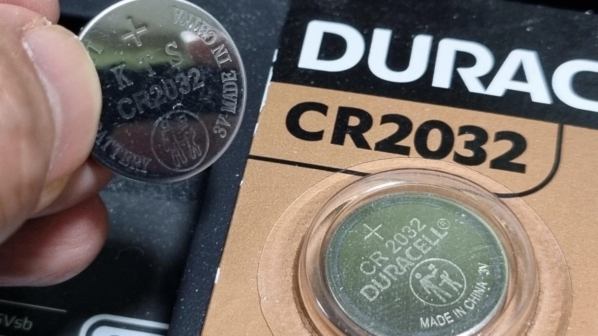 메인보드 배터리 규격 사이즈