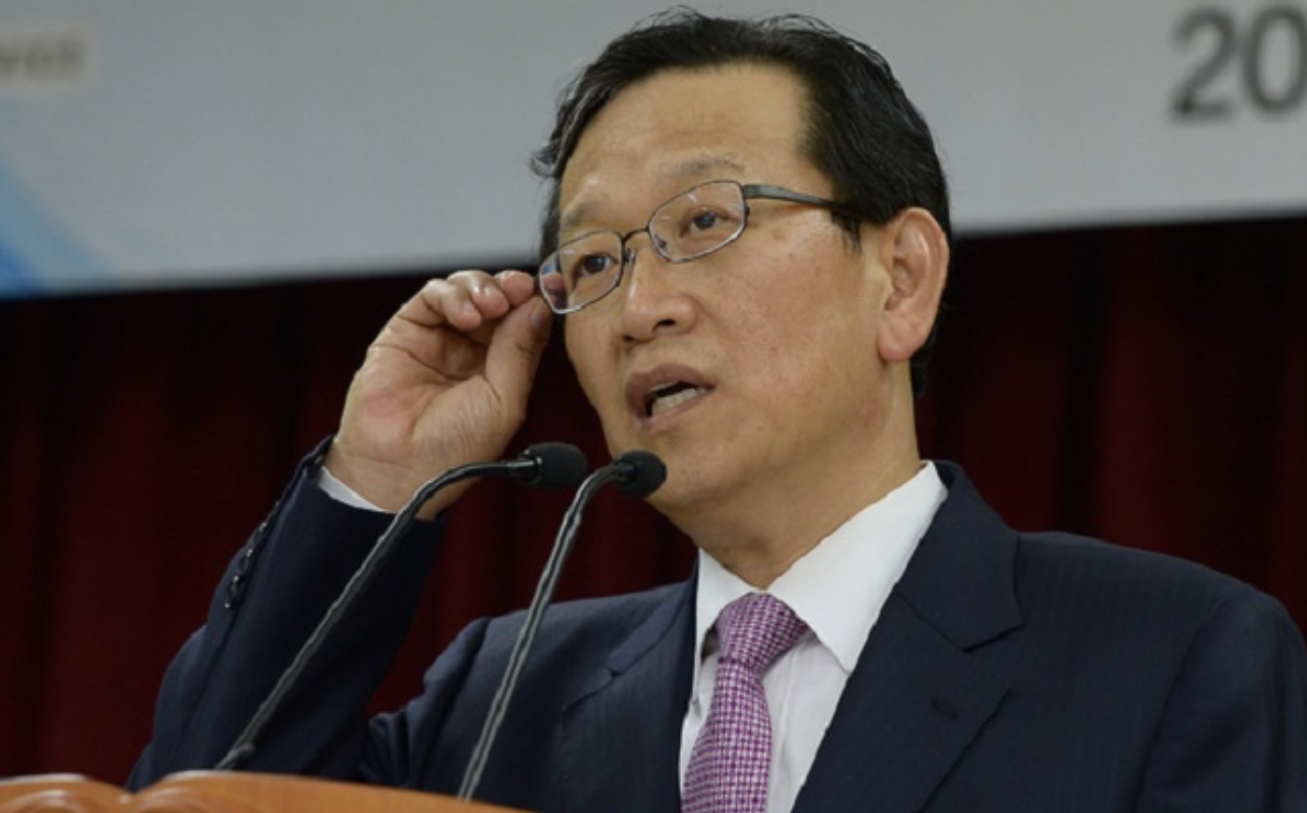석동현1