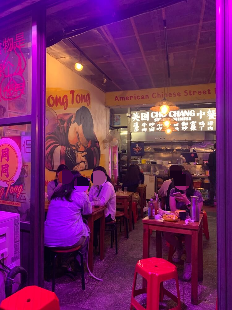 출입구 쪽 내부 모습