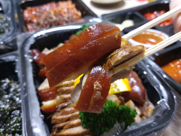 두툼한 족발 만족 두툼한 족발