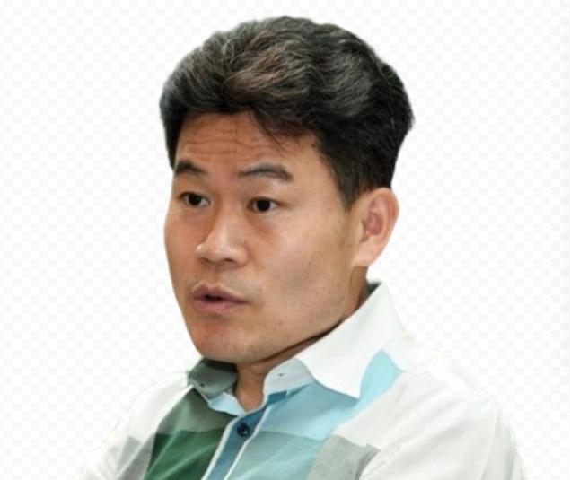 전한길 입당 근황 국힘 당대표 난리난 이유 한국사 전한길 프로필 고향 본명 나이 재산 학력 부인 작품활동 뉴스