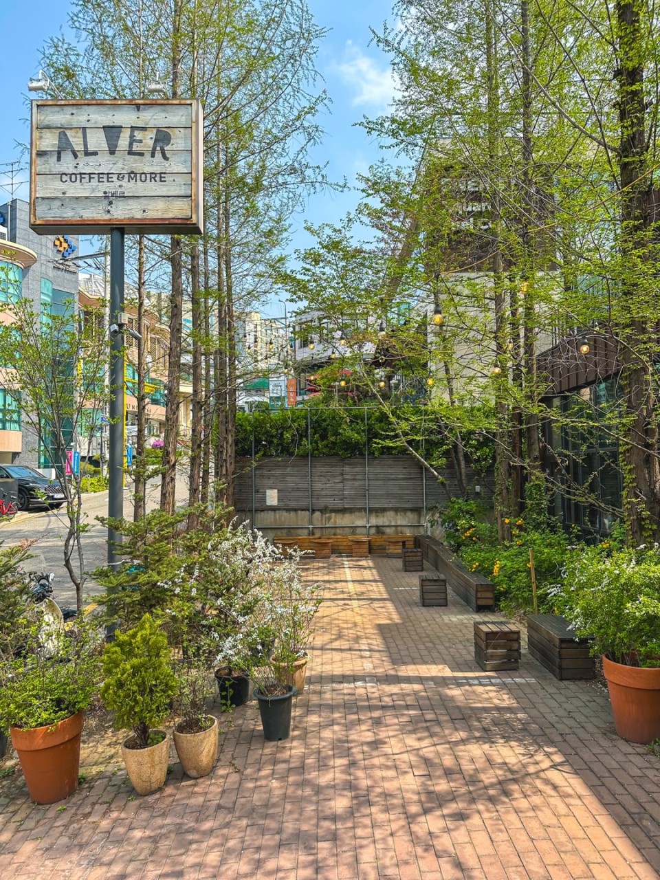 서울 '알베르' 카페 입구 사진