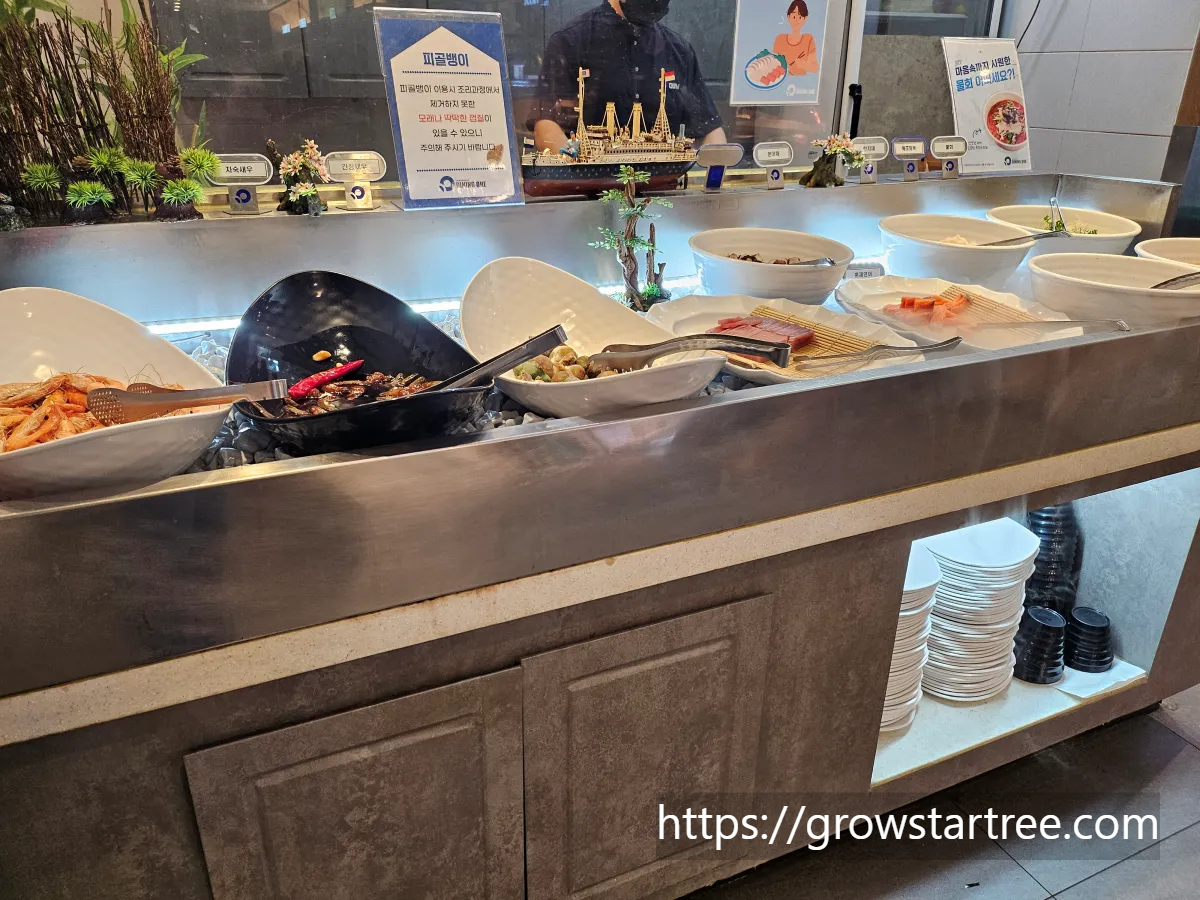 다이닝원 본점 새우, 참치회 등