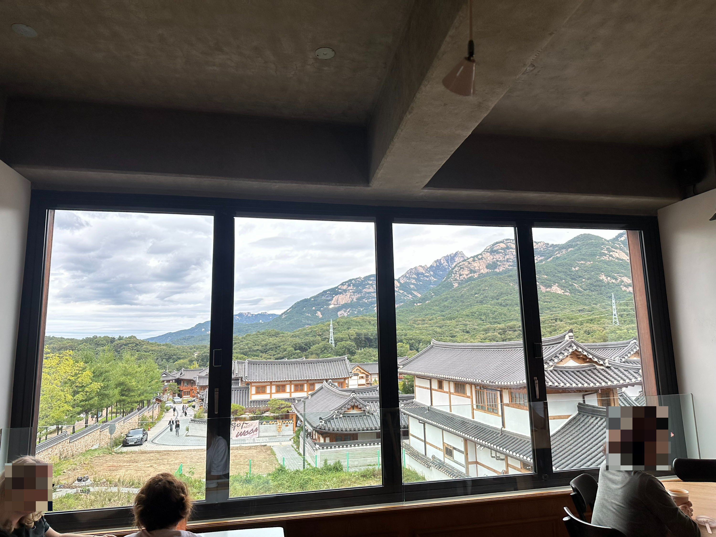 서울 은평한옥마을&amp;진관사 여행(서울에서 만날 수 있는 한옥마을, 북한산 풍경, 공기 짱 좋음, 가족 나들이 산책 장소 추천, 대중교통 편리, 맛집 및 카페 추천, 상당히 넓음, 한복 대여, 은평역사한옥박물관)