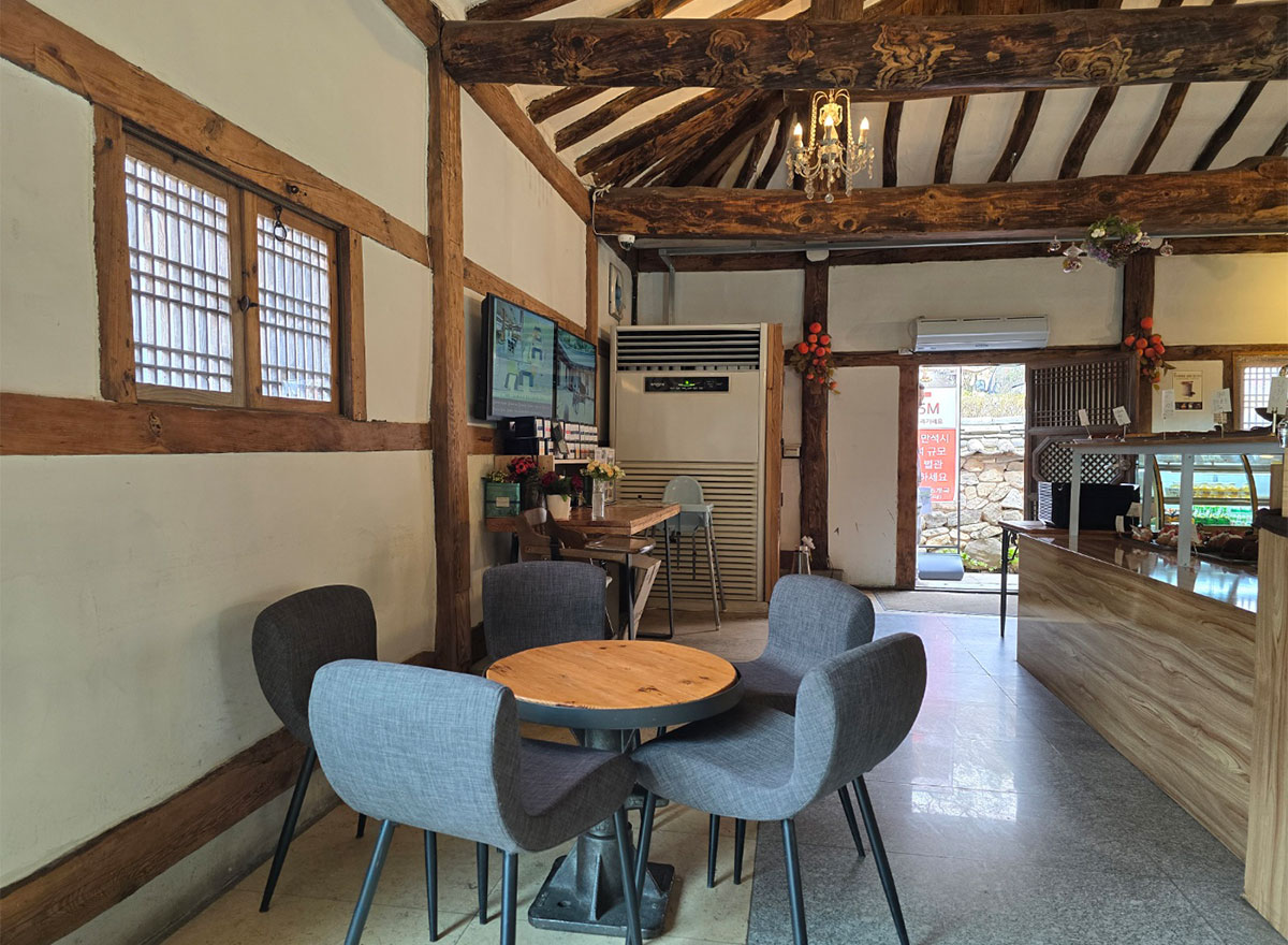 카페 내부 모습