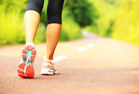 걷기 운동하기.