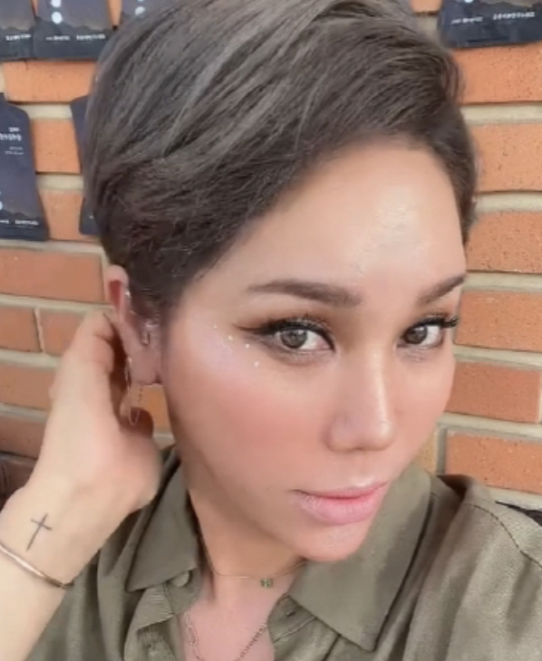 김송 미모 활동