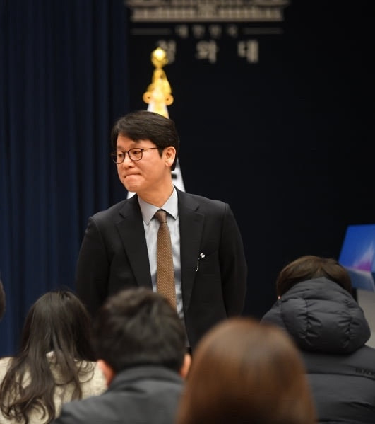 권혁기 정무기획실장