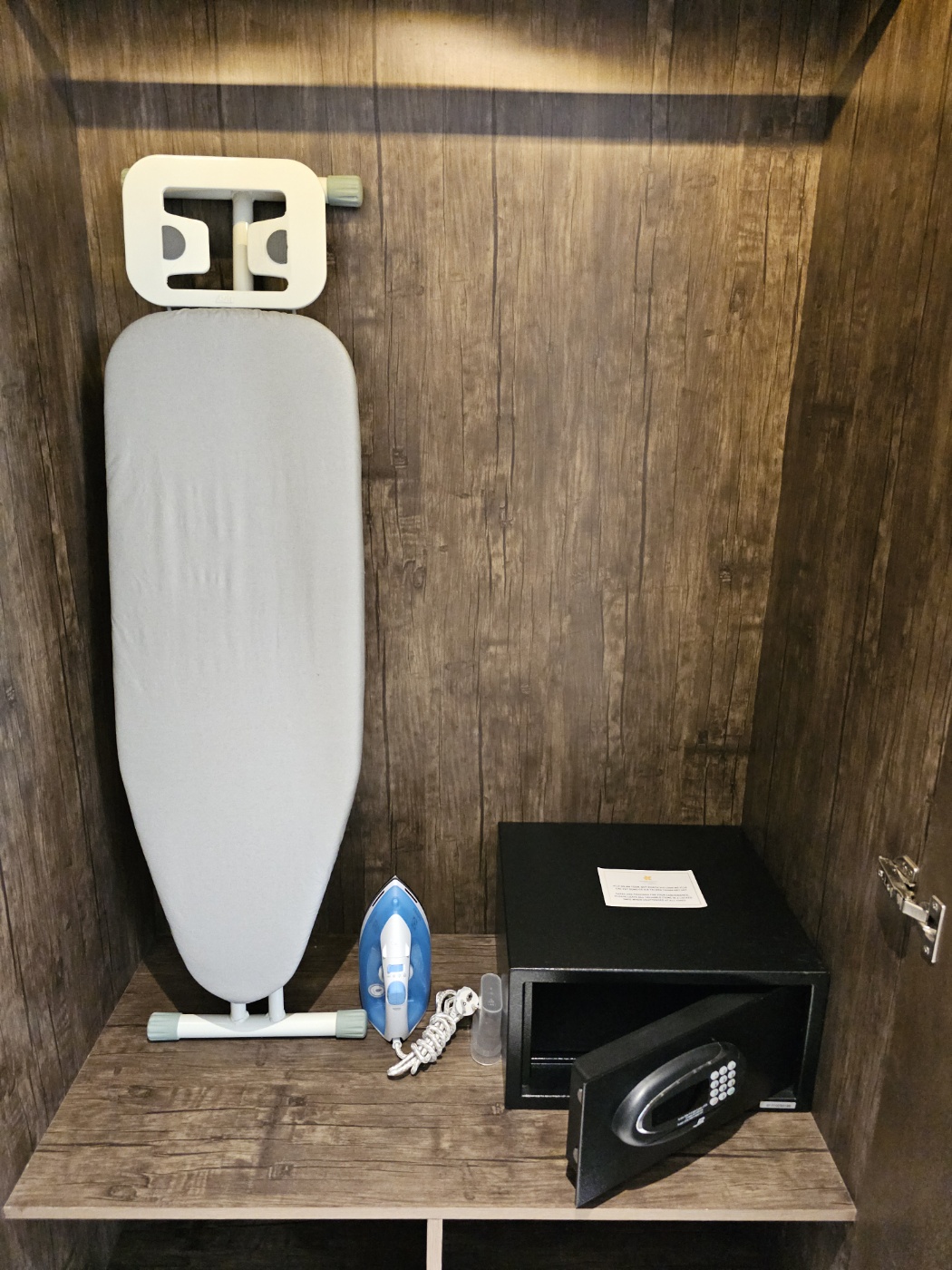 빌라 구성 – 반층 구조와 프라이빗한 공간 분리