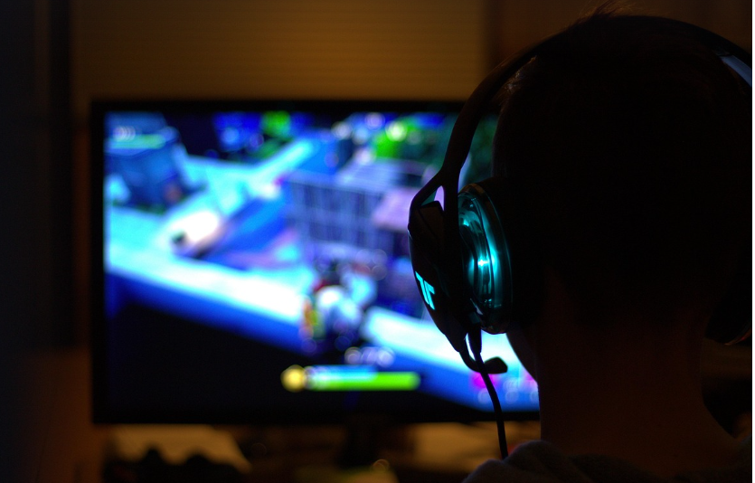 여성 게이머와 관련된 사진