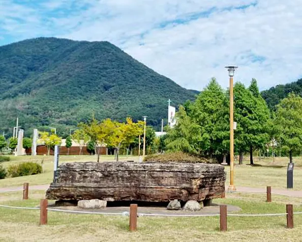 창원진동리유적