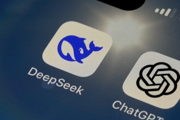 딥시크, 챗GPT