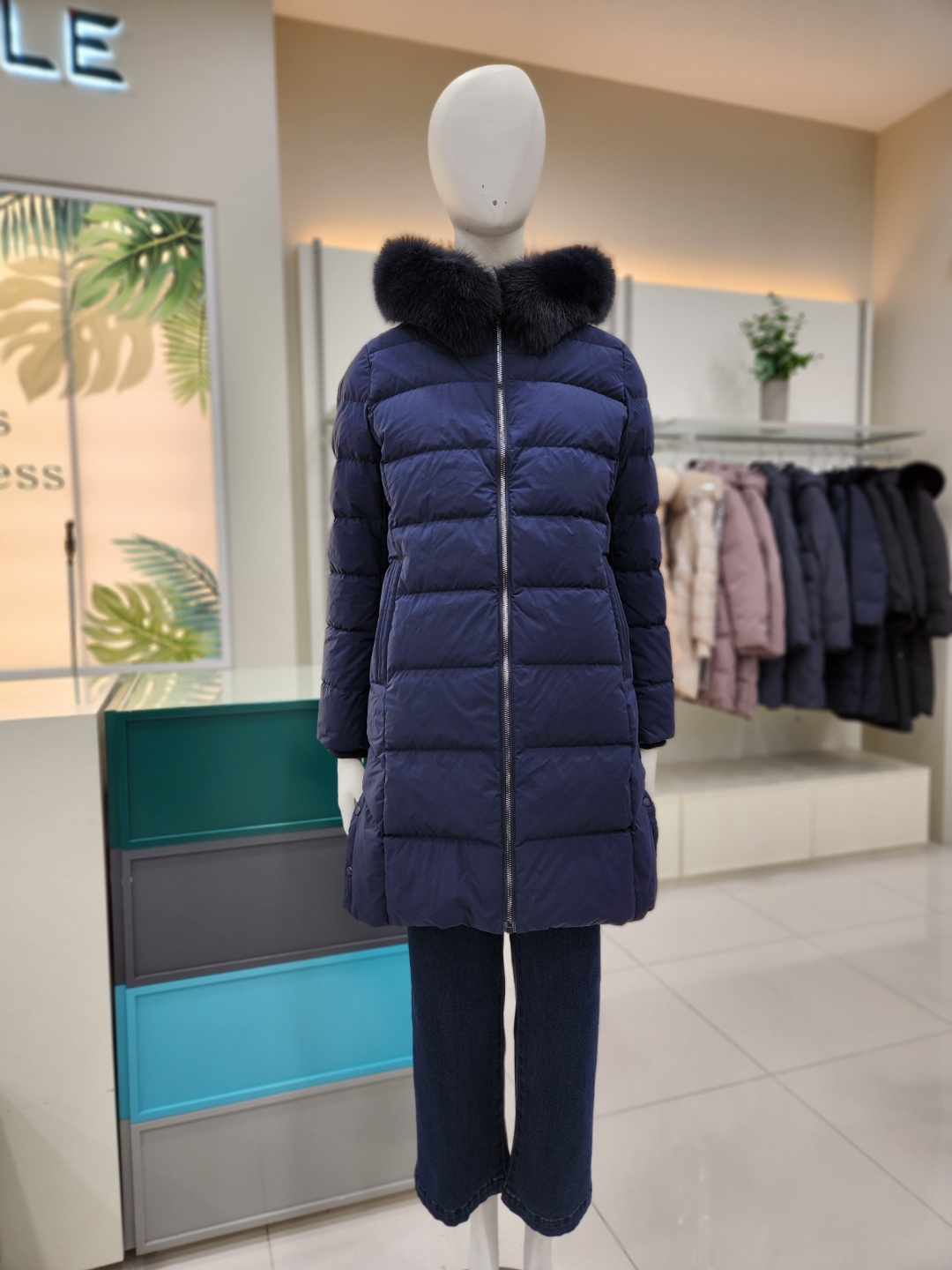 크로커다일레이디 변형후드스타일의 거위털롱패딩 CLAWDW209