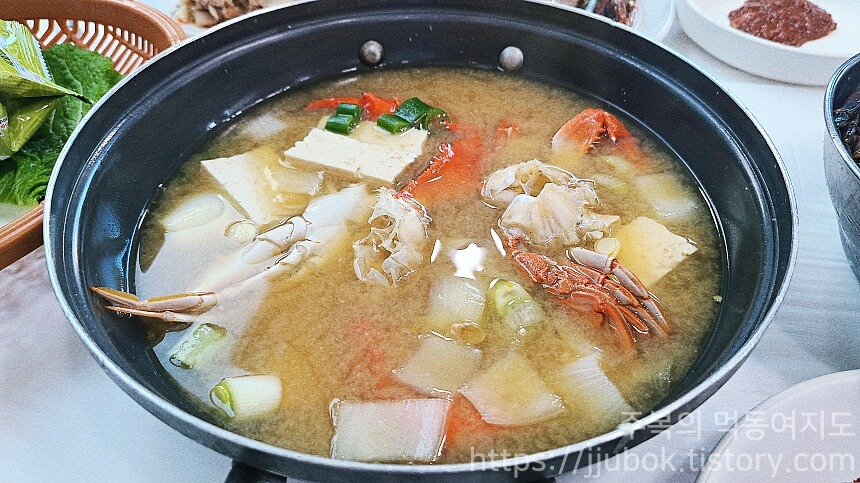 두꺼비게장-돌게장정식-게-된장찌개