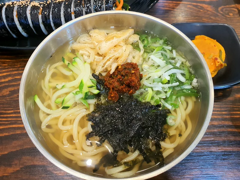 길동우동 얼큰우동