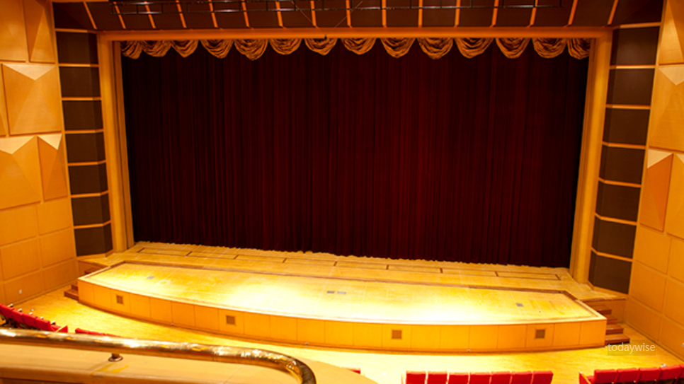 한전아트센터 2층 25번 좌석에서 바라본 공연장 무대 모습