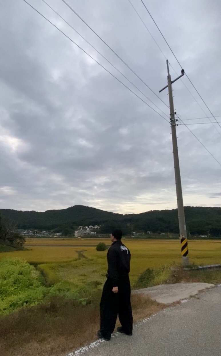 데일리룩(오뭘입)구제 비니, 나이키 스투시 나투시 아노락, 무신사 벌룬 와이드 데님 팬츠, 아식스 조그 100, 빈티지패션, 데일리룩, 남자데일리코디, 남자데일리패션, ootd