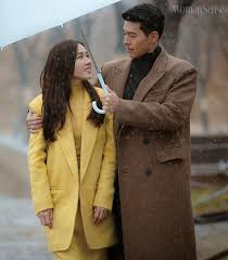 “아직도 현실감 없어” 팬들이 말하는 현빈♥손예진 부부 관련사진