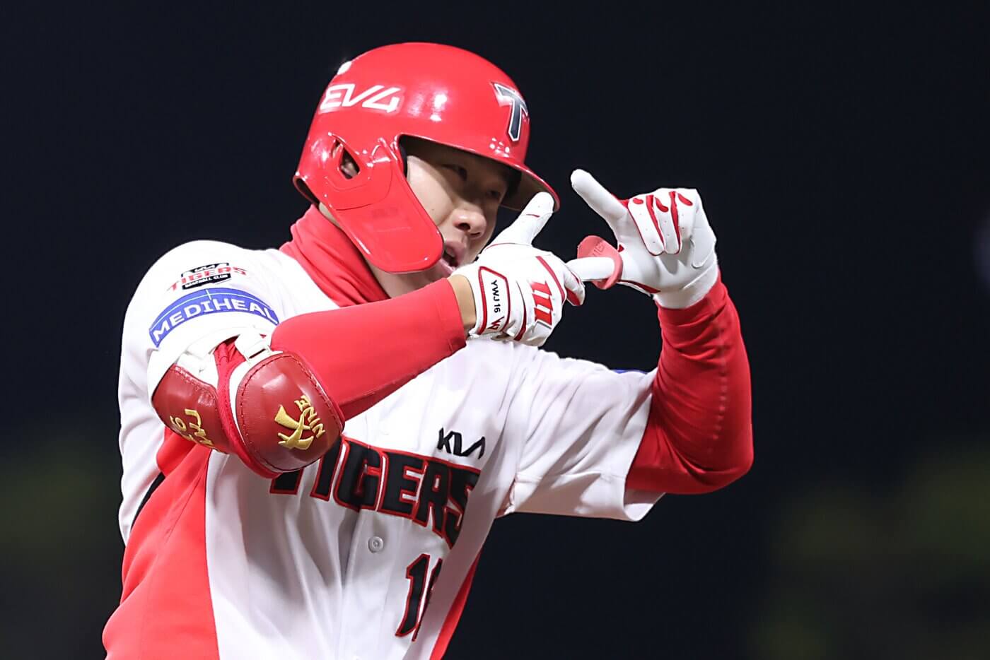 에르난데스의 부활과 철벽 불펜…LG, 팀 노히트노런으로 단독 선두 질주