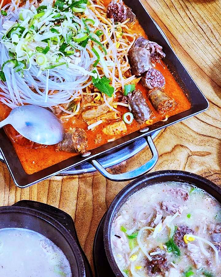 생방송오늘저녁 수원 남문 지동시장 순대타운 33년 전통 전골처럼 국물이 자작한 쫀득하고 매콤 곱창 볶음 순대곱창볶음 맛집 추천