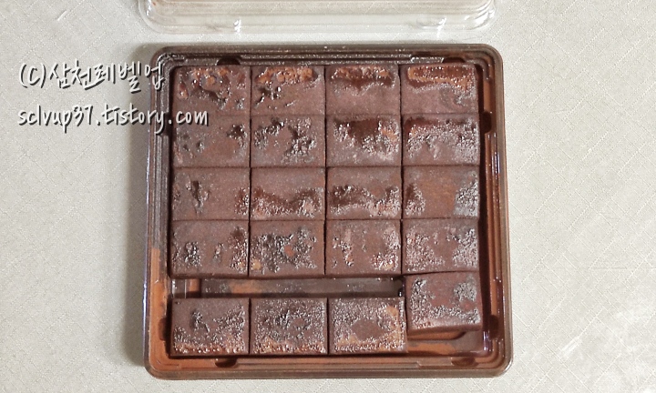 살짝 녹은 초콜릿