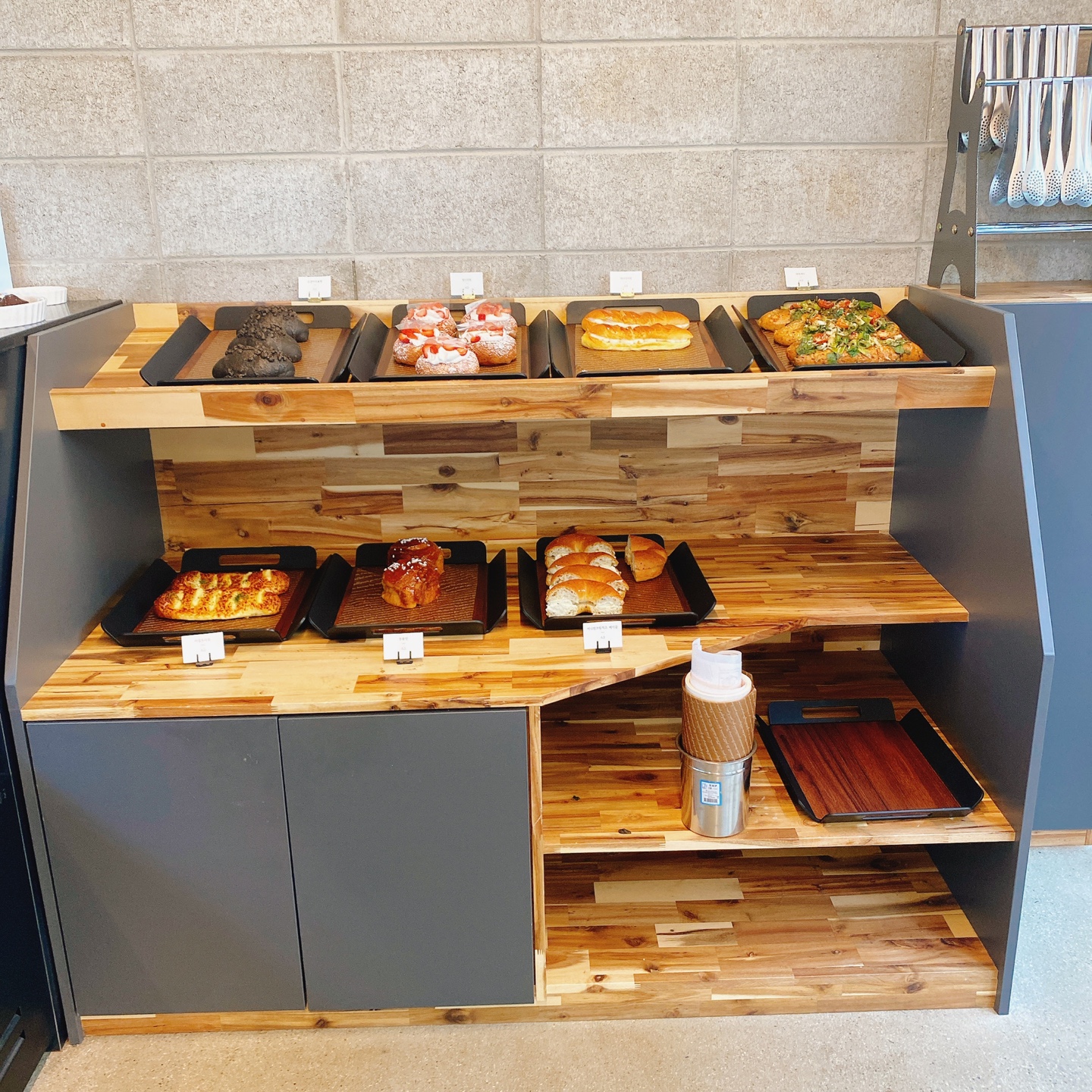 충북 청주 부모산 주봉마을 주봉저수지 한옥 북카페 인문아카이브양림 후마니타스