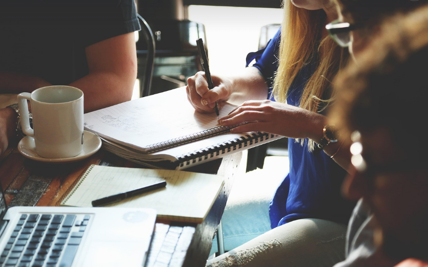 직장인을 위한 디지털 광고 관련 사진