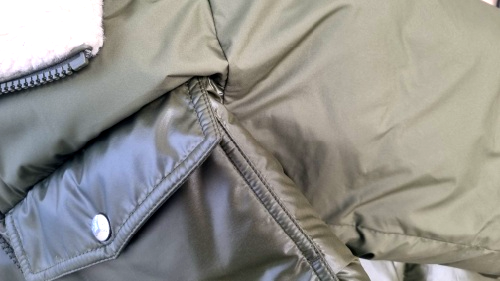 몽클레어패딩-바유다-무게