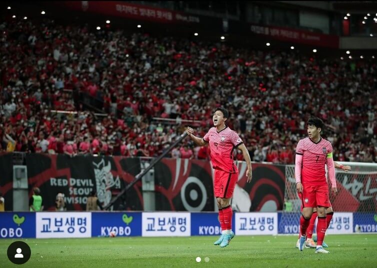 조규성 경기장에서 포효하는 모습