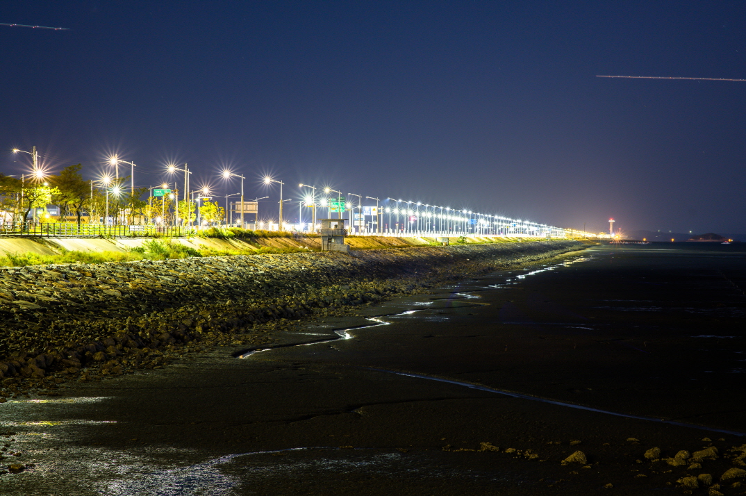 시흥 오이도박물관에서 바라본 시화방조제