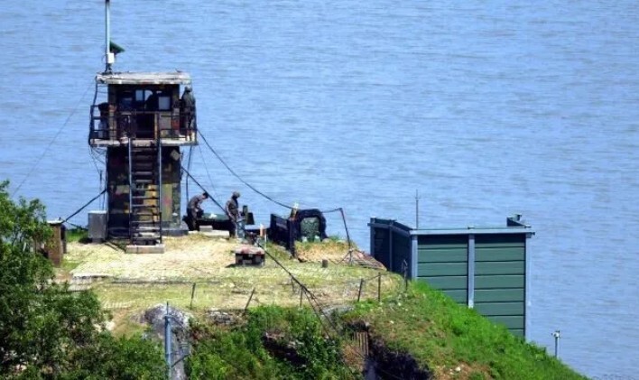 대북 확성기 방송 중지