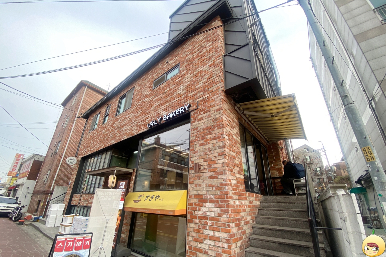 어글리베이커리 외관