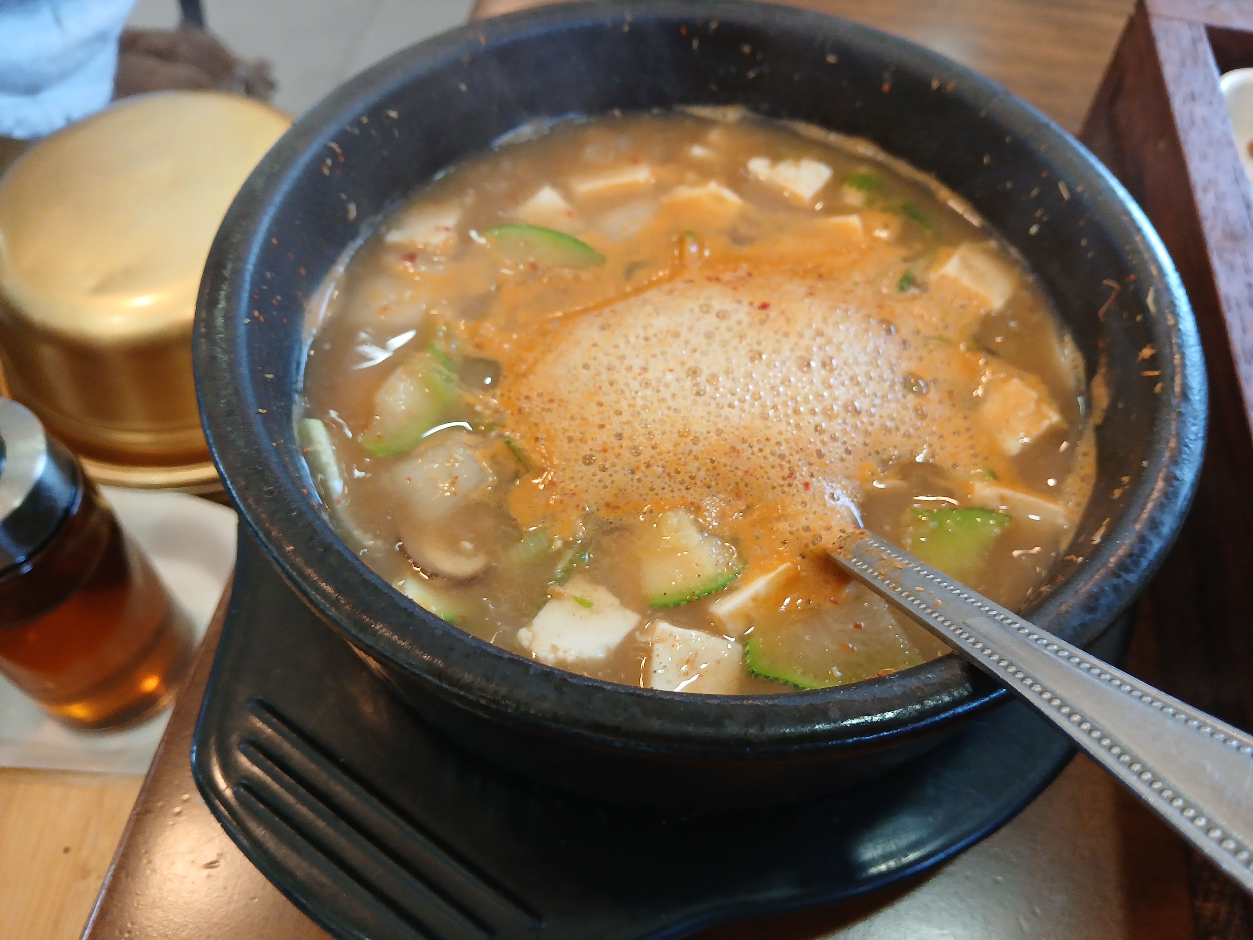 두부 푸짐하게 들은 된장찌개, 구수해서 마무리까지 깔끔하게