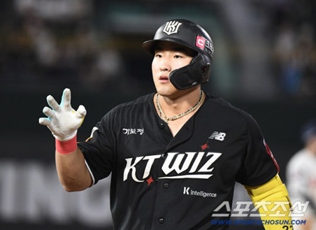 KT 7 : 2 롯데 (사직) 2