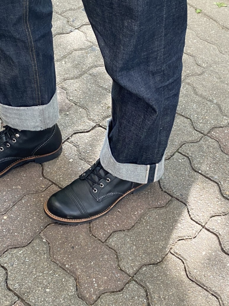 데일리룩(오뭘입)자라 헌팅캡, 어커버 반팔 티셔츠, 유니폼브릿지 데님 팬츠, 레드윙 아이언레인저 블랙, 데일리룩, 데일리코디, 데일리패션, ootd