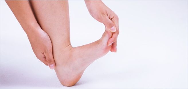 발등이 아픈 이유