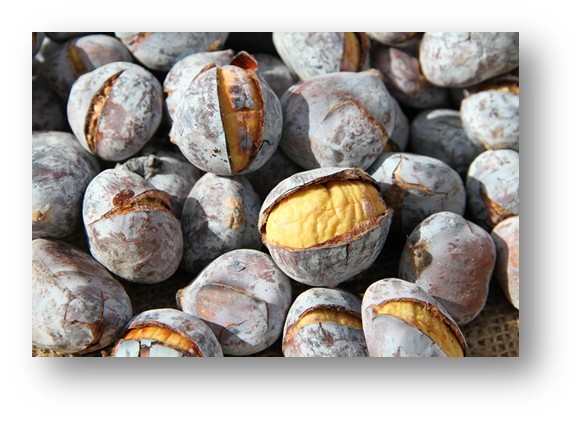 달콤하고 포슬포슬한 영양 간식인 밤