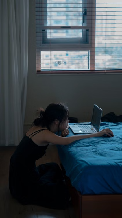 거북목.어깨 뭉침 풀어주는 사무실 스트레칭 7가지