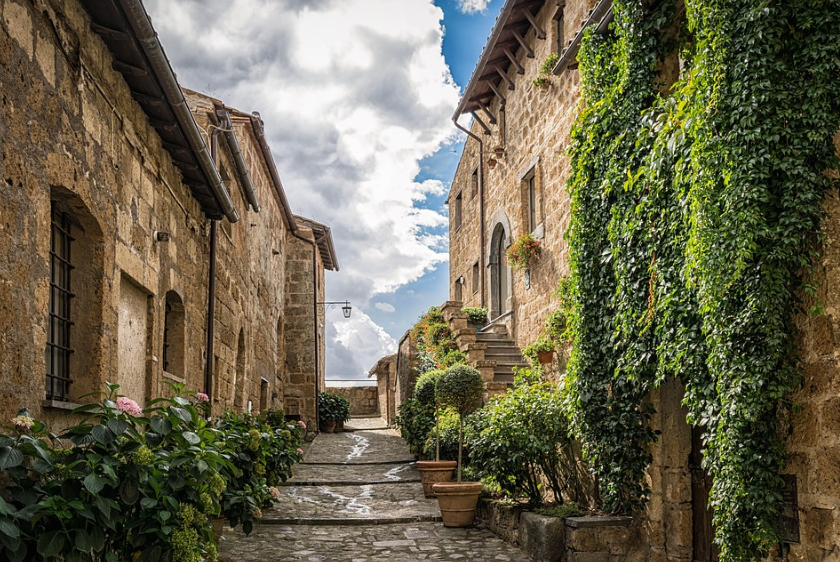 골목의 깊이는 ‘거리의 길이’가 아니라 ‘관계의 밀도’다