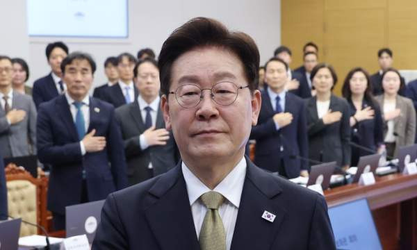 이 대통령 스승의날 메시지 분석과 교원단체 보이콧 사태의 본질: 교육 현장의 갈등과 과제
