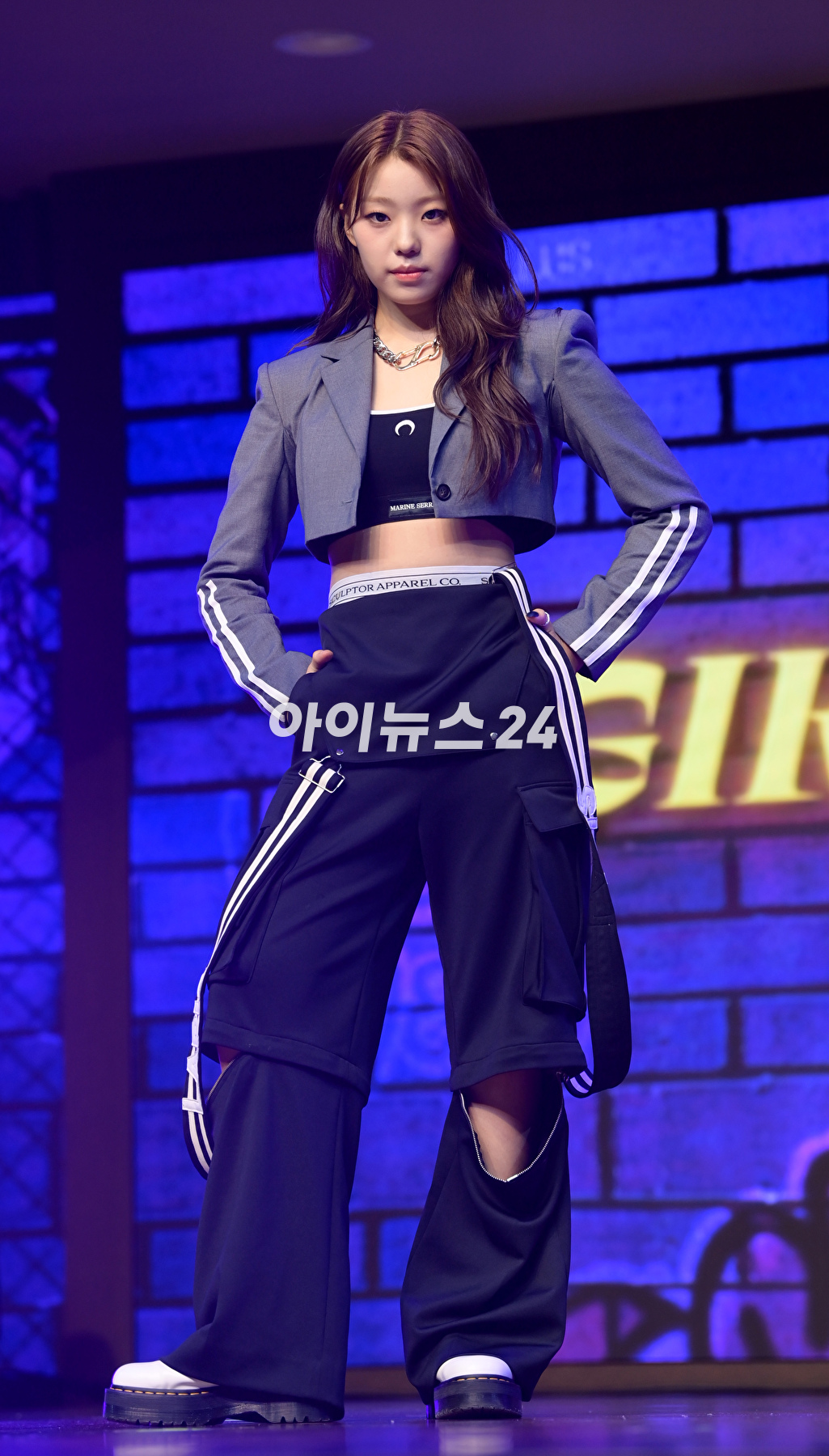 그룹 라필루스 하은이 21일 오후 서울 강서구 스카이아트홀에서 진행된 라필루스(Lapillus) 두 번째 미니앨범 '걸스 라운드 파트 2'(GIRL's ROUND Part. 2) 발매 기념 쇼케이스에 참석하고 있다. [사진=정소희 기자]