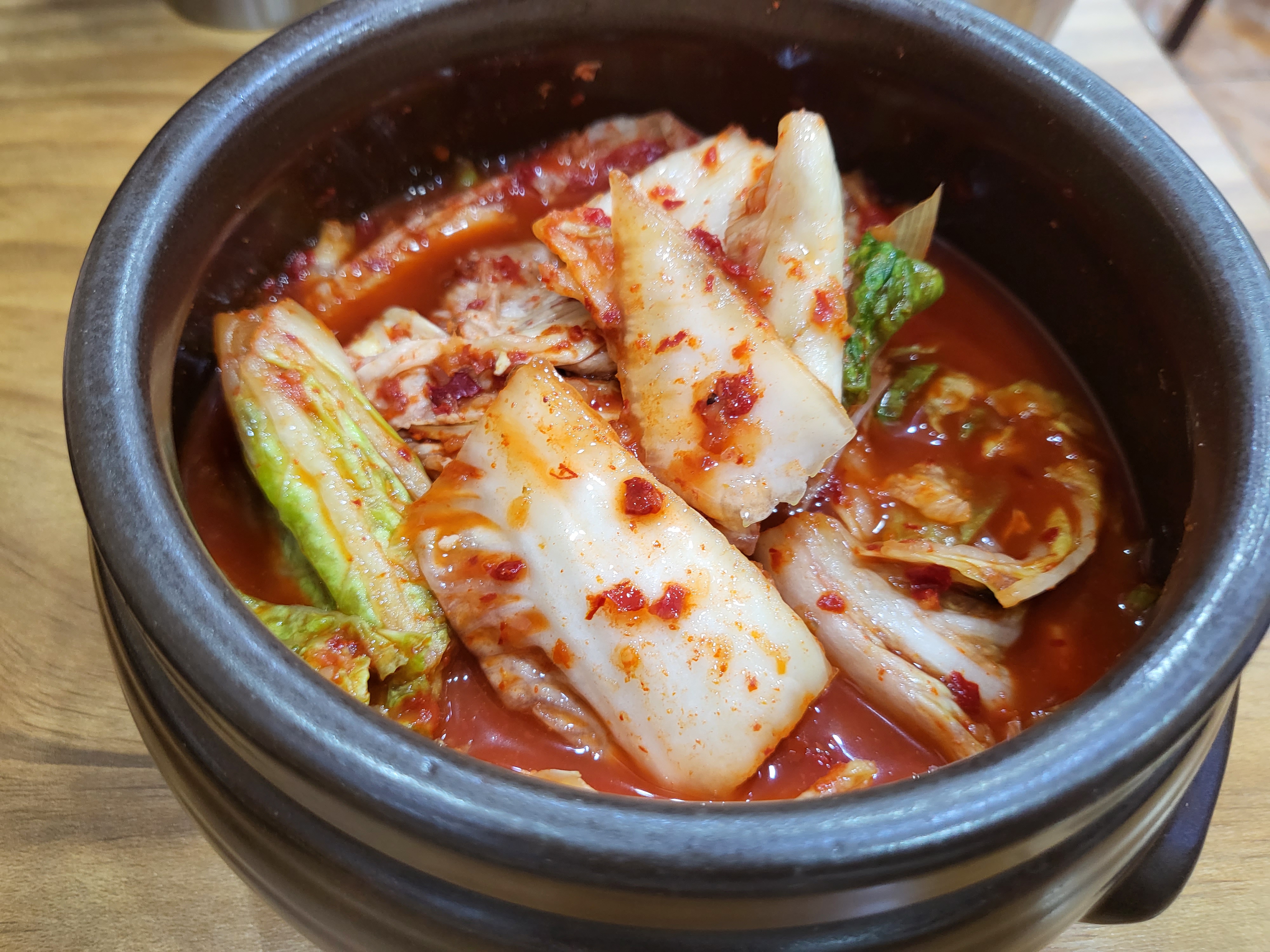 이가네생칼국수 - 김치항아리