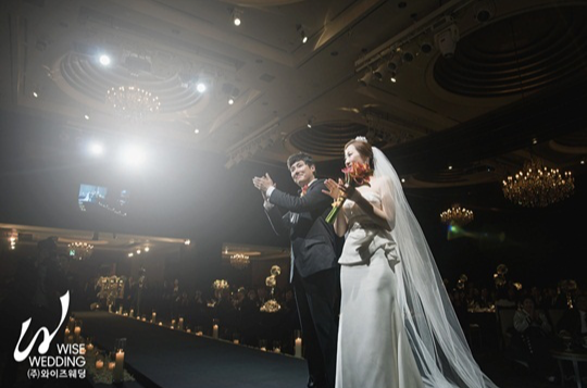 배우-조진웅-아내