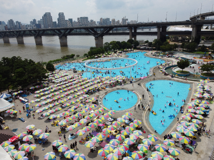 여름 한강수영장