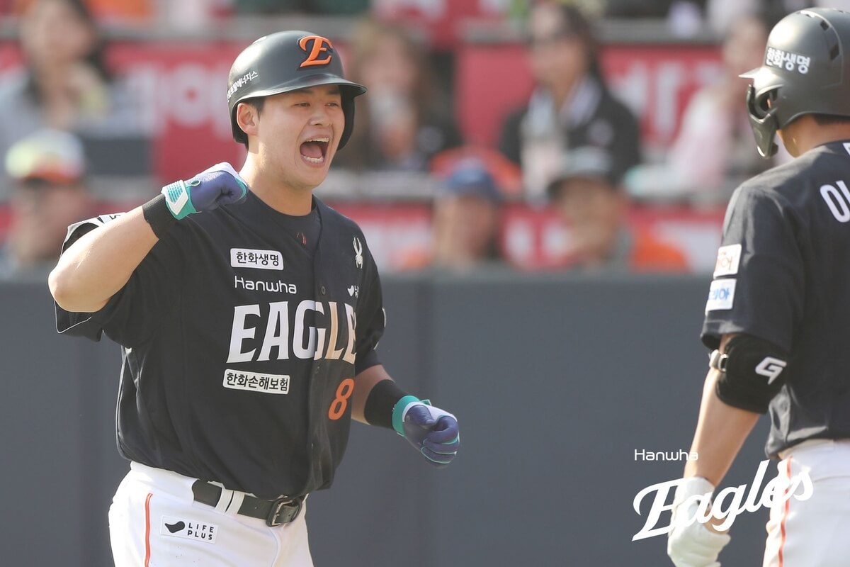 친정 울린 심우준, 한화 5년 만에 개막전 4-3 역전극 우승