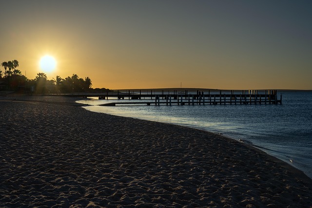 호주 씨포스 해변 노을 풍경